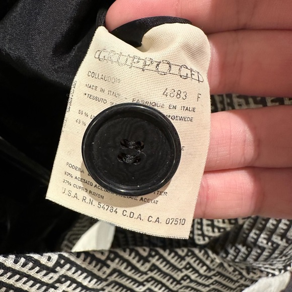Giorgio Armani Vintage Black & White Woven Wrap Jacket - Picture 4 of 7